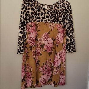 ANIMAL Print Floral Roses Shabby Tunic Top Small